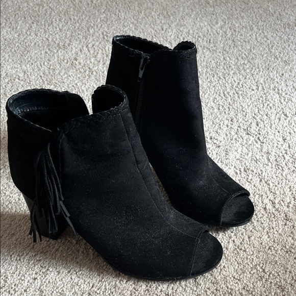 Elegant Black Peep-Toe Ankle Boots - Picture 1 of 6